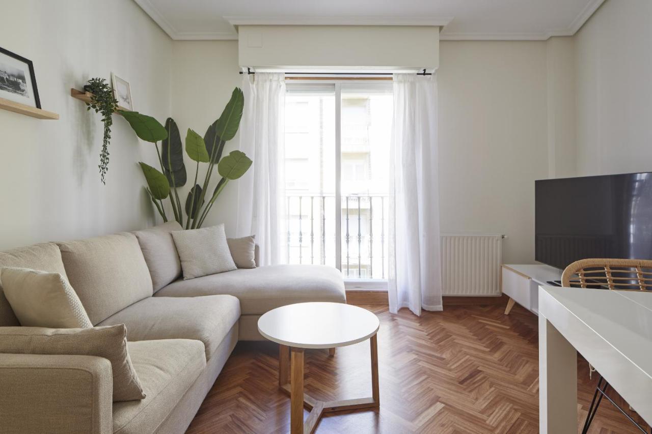 Always Easy I Cristina Enea Apartment