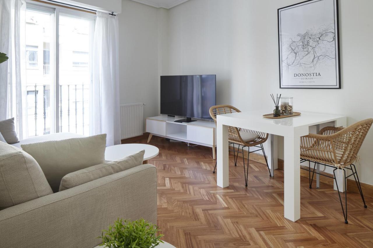 Always Easy I Cristina Enea Apartment